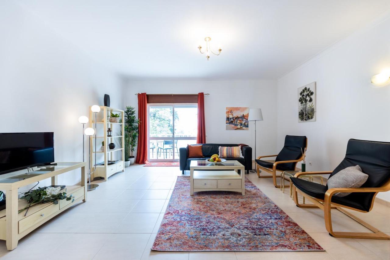Sunny & Light 2-bedroom Appartement *