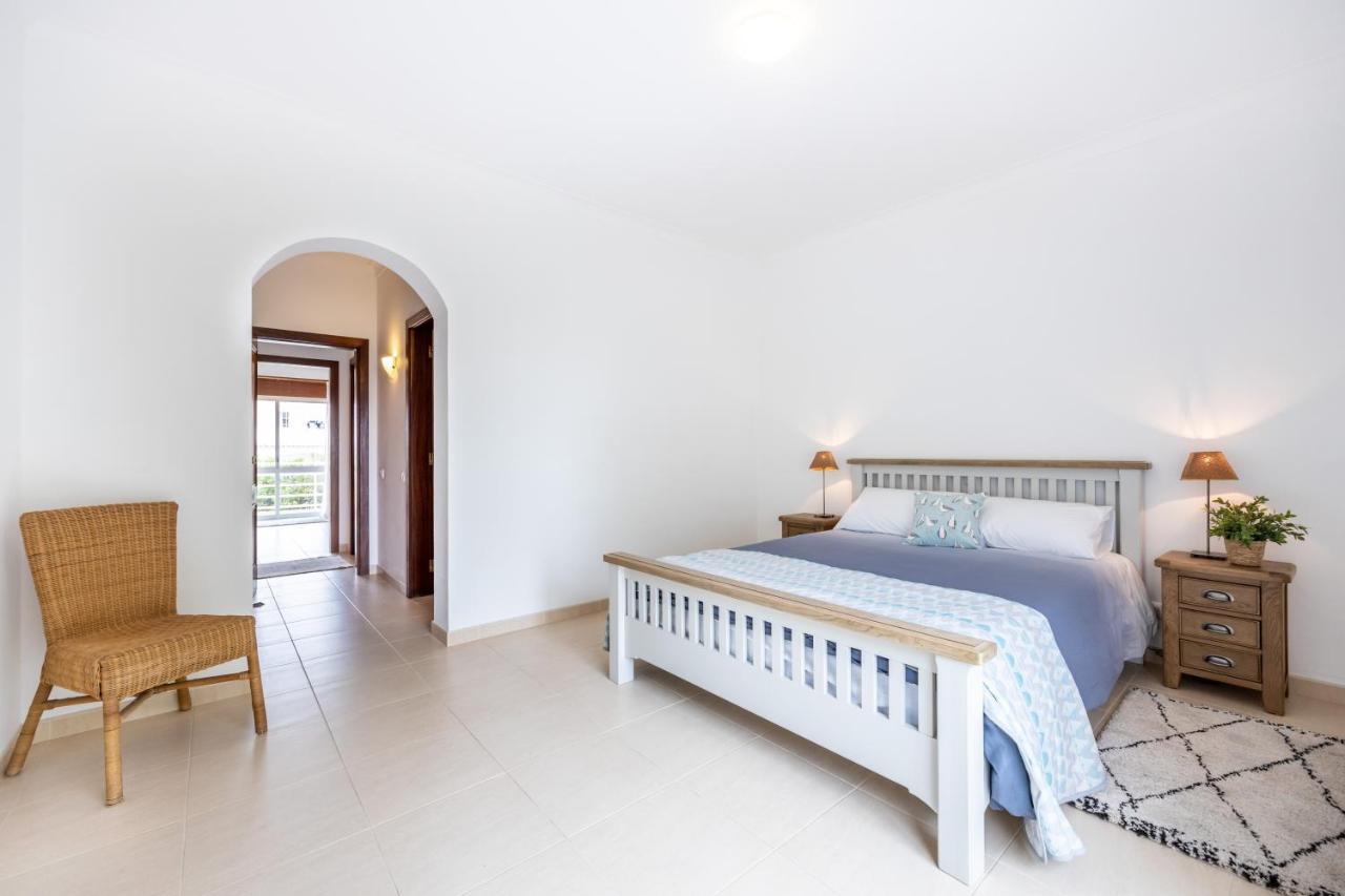 Sunny & Light 2-bedroom Apartment Lagos